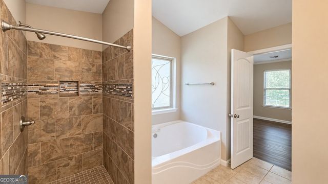 7495 Springbox Drive, Fairburn, GA 30213