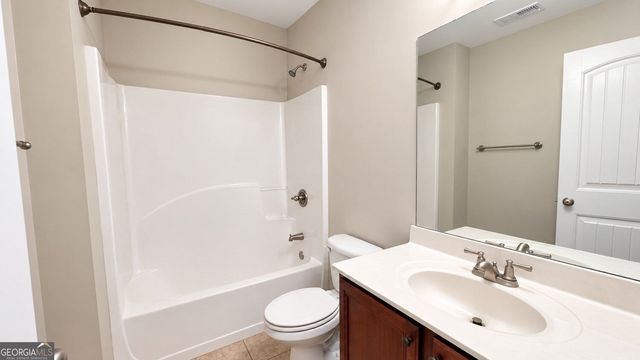7495 Springbox Drive, Fairburn, GA 30213