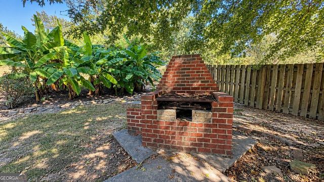 7495 Springbox Drive, Fairburn, GA 30213