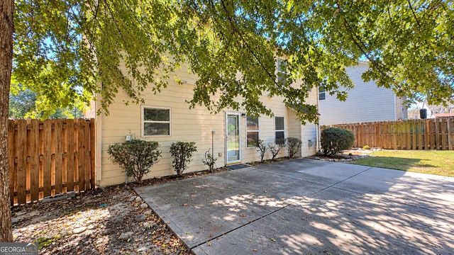 7495 Springbox Drive, Fairburn, GA 30213