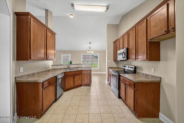 7744 Woodridge Drive, Southaven, MS 38672