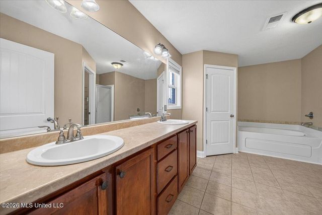 7744 Woodridge Drive, Southaven, MS 38672