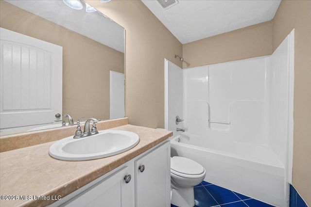 7744 Woodridge Drive, Southaven, MS 38672