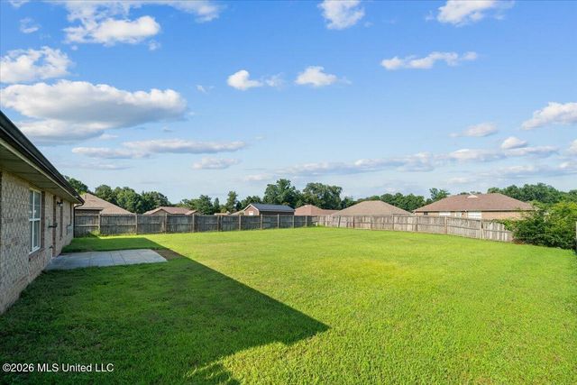 7744 Woodridge Drive, Southaven, MS 38672
