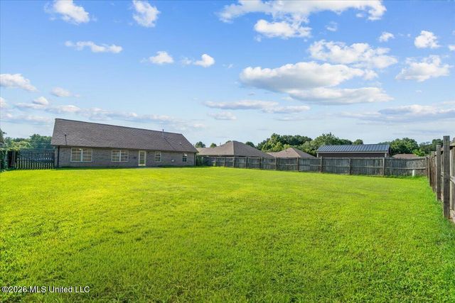 7744 Woodridge Drive, Southaven, MS 38672