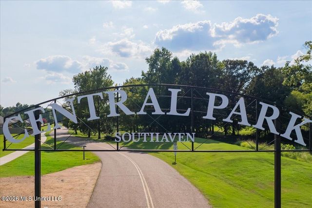 7744 Woodridge Drive, Southaven, MS 38672