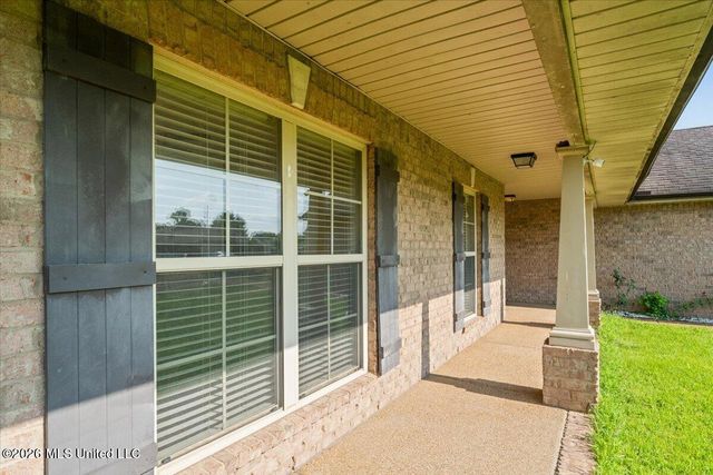 7744 Woodridge Drive, Southaven, MS 38672