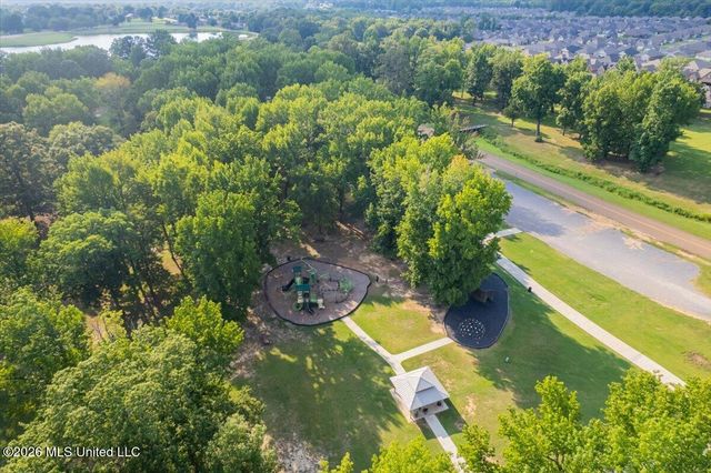 7744 Woodridge Drive, Southaven, MS 38672