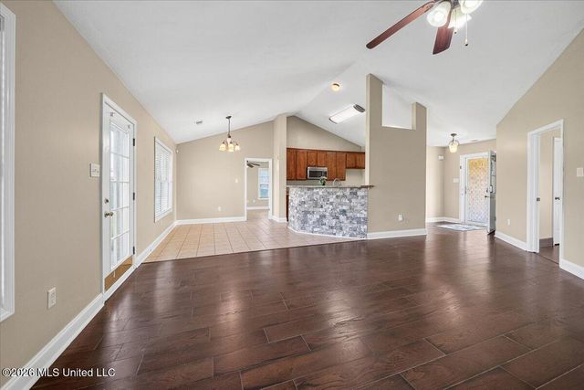 7744 Woodridge Drive, Southaven, MS 38672