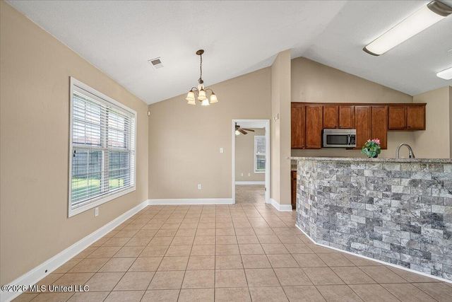 7744 Woodridge Drive, Southaven, MS 38672