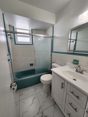 3525 Tyler St 9, Hollywood, FL 33021