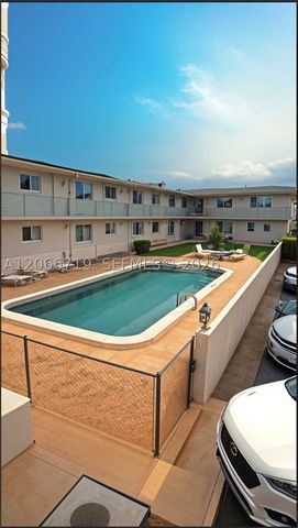 3525 Tyler St 9, Hollywood, FL 33021
