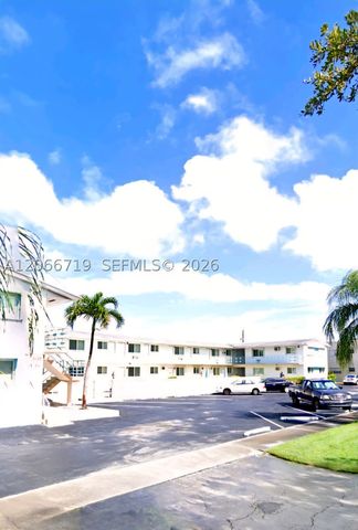 3525 Tyler St 9, Hollywood, FL 33021