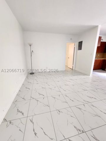 3525 Tyler St 9, Hollywood, FL 33021