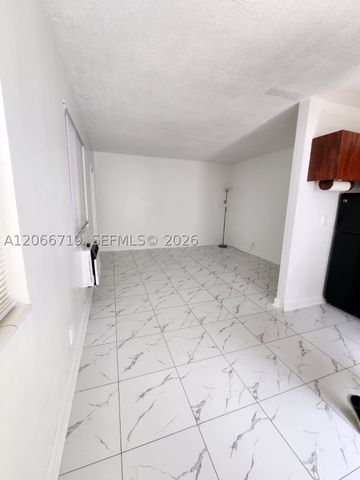 3525 Tyler St 9, Hollywood, FL 33021
