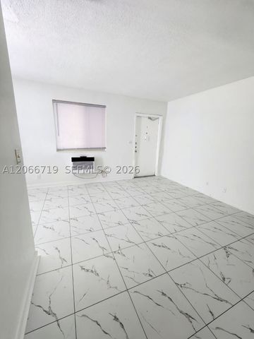 3525 Tyler St 9, Hollywood, FL 33021