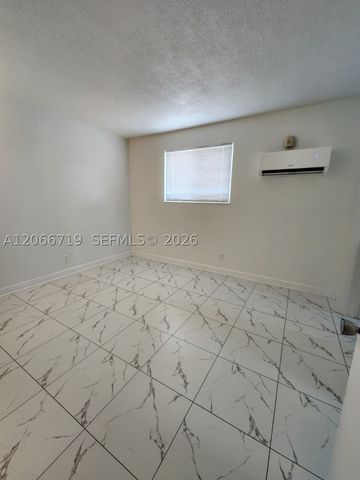 3525 Tyler St 9, Hollywood, FL 33021
