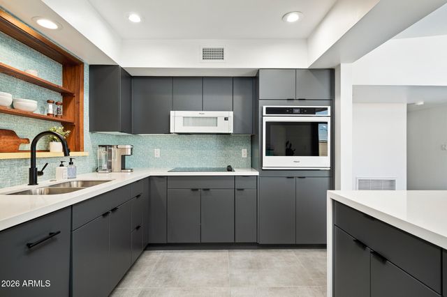 2649 N 68th Street, Scottsdale, AZ 85257