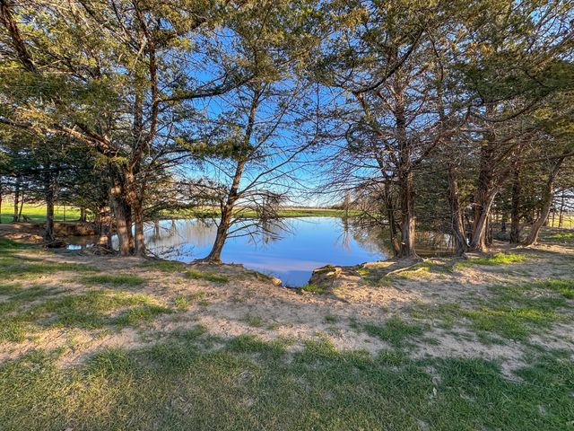 000 CR-2245, Ivanhoe, TX 75447