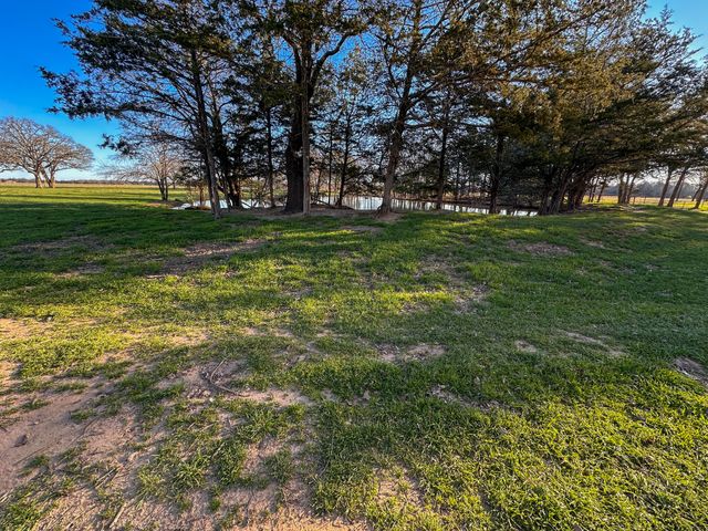 000 CR-2245, Ivanhoe, TX 75447