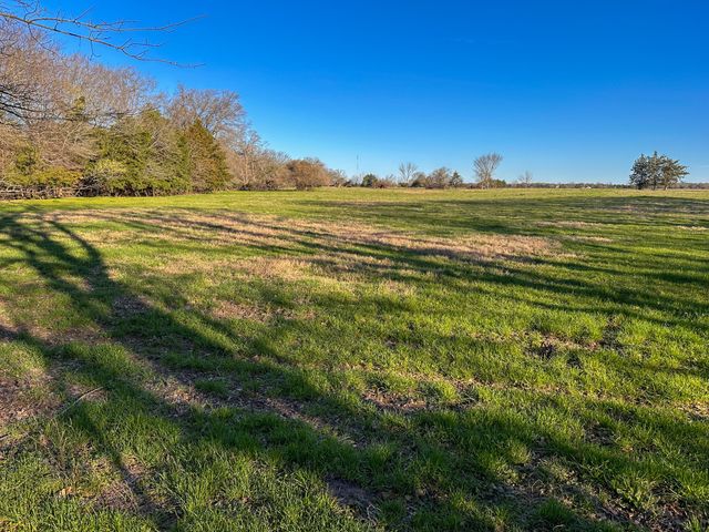 000 CR-2245, Ivanhoe, TX 75447