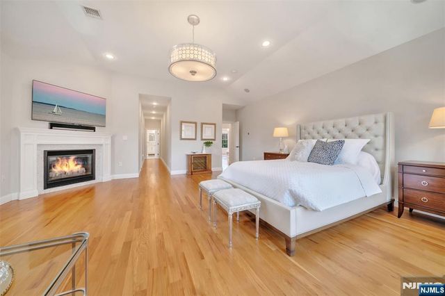 15 Eric Place, Demarest, NJ 07627