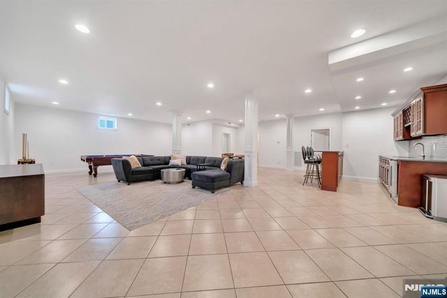 15 Eric Place, Demarest, NJ 07627