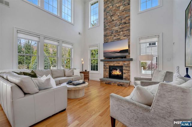 15 Eric Place, Demarest, NJ 07627