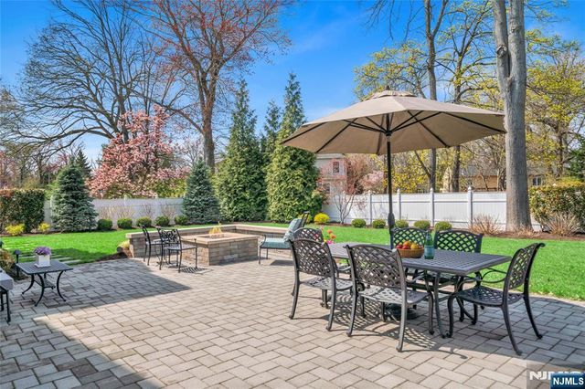 15 Eric Place, Demarest, NJ 07627