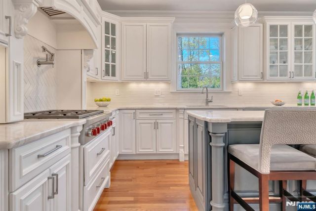 15 Eric Place, Demarest, NJ 07627