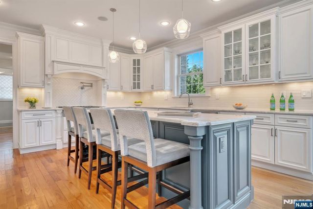 15 Eric Place, Demarest, NJ 07627