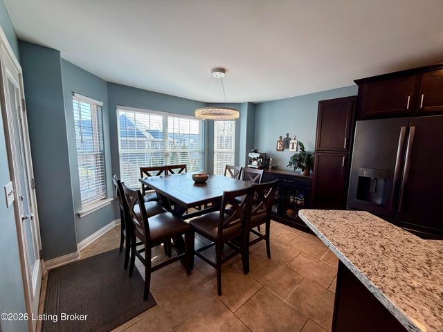 120 Lillian Ct, Shepherdsville, KY 40165