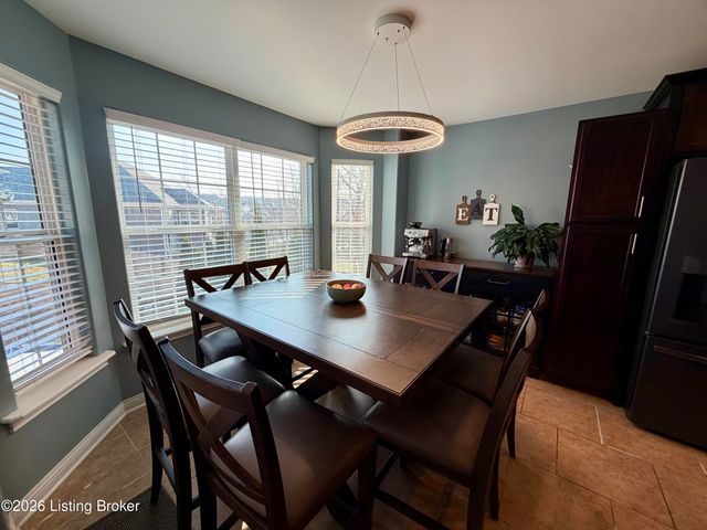 120 Lillian Ct, Shepherdsville, KY 40165