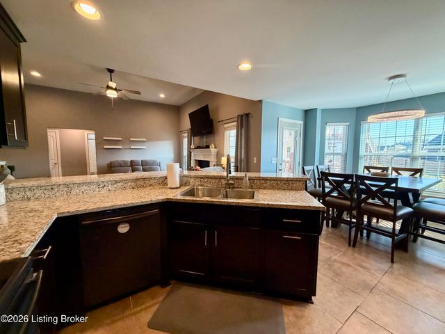 120 Lillian Ct, Shepherdsville, KY 40165