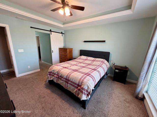 120 Lillian Ct, Shepherdsville, KY 40165