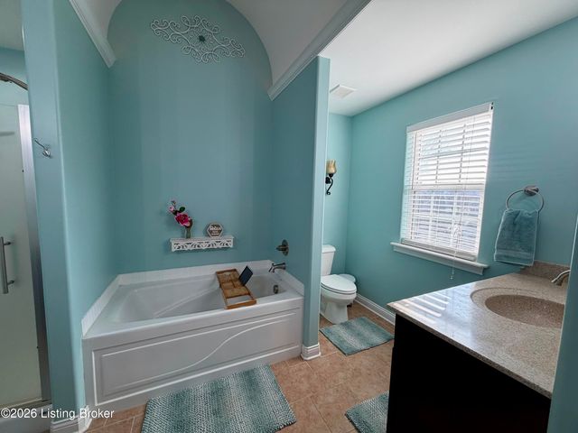 120 Lillian Ct, Shepherdsville, KY 40165