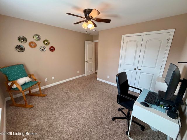 120 Lillian Ct, Shepherdsville, KY 40165