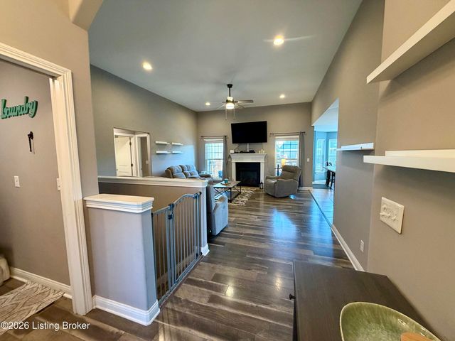 120 Lillian Ct, Shepherdsville, KY 40165