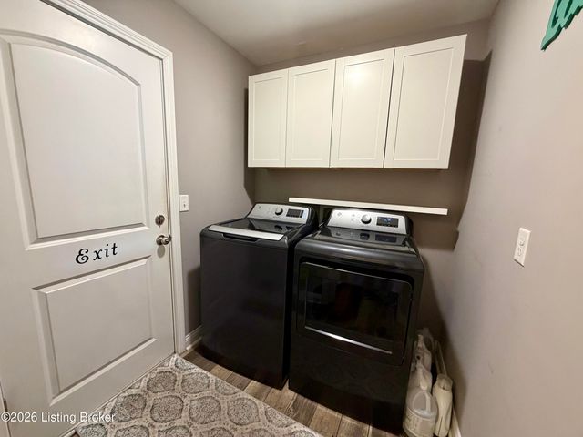 120 Lillian Ct, Shepherdsville, KY 40165