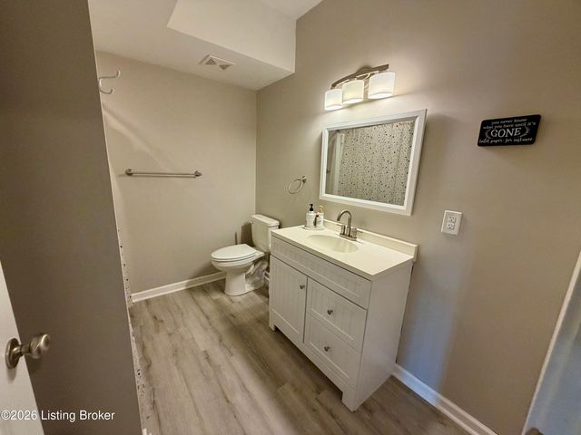 120 Lillian Ct, Shepherdsville, KY 40165