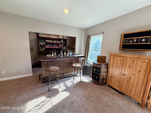 120 Lillian Ct, Shepherdsville, KY 40165