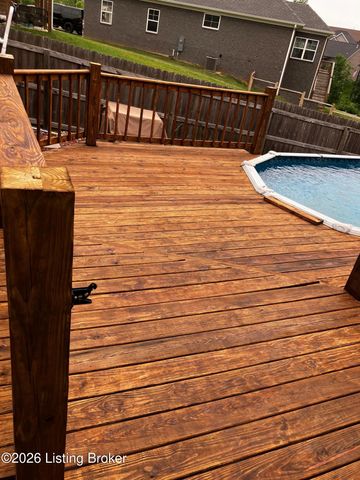 120 Lillian Ct, Shepherdsville, KY 40165