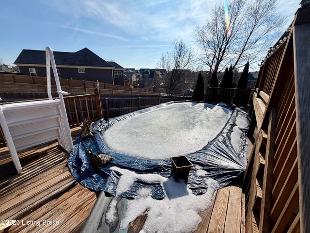 120 Lillian Ct, Shepherdsville, KY 40165