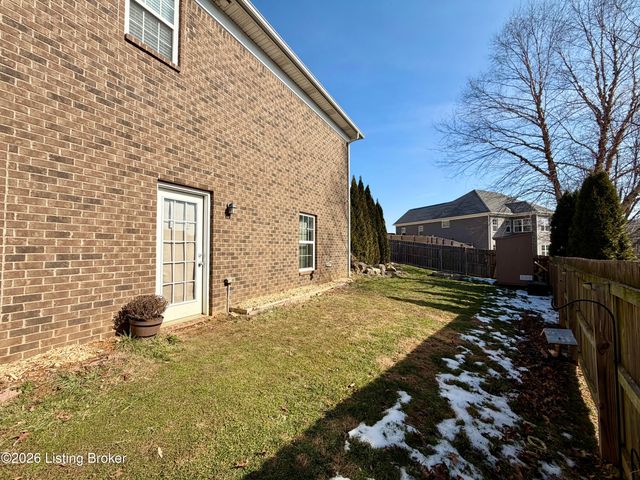 120 Lillian Ct, Shepherdsville, KY 40165