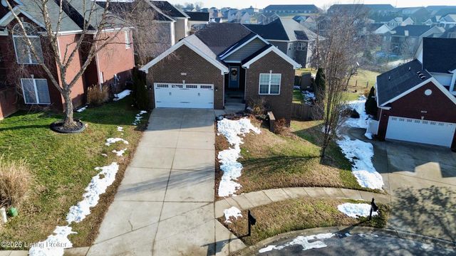 120 Lillian Ct, Shepherdsville, KY 40165