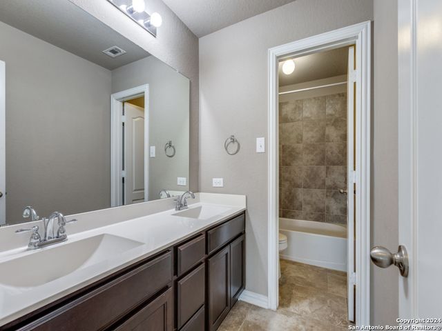7922 headwaters, San Antonio, TX 78254