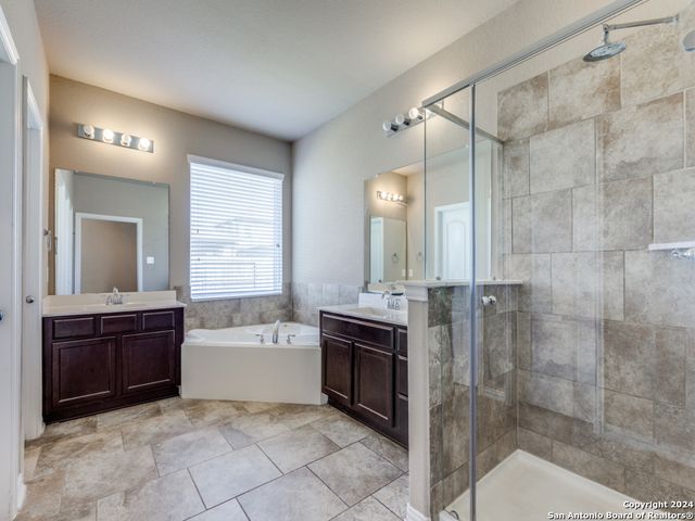 7922 headwaters, San Antonio, TX 78254