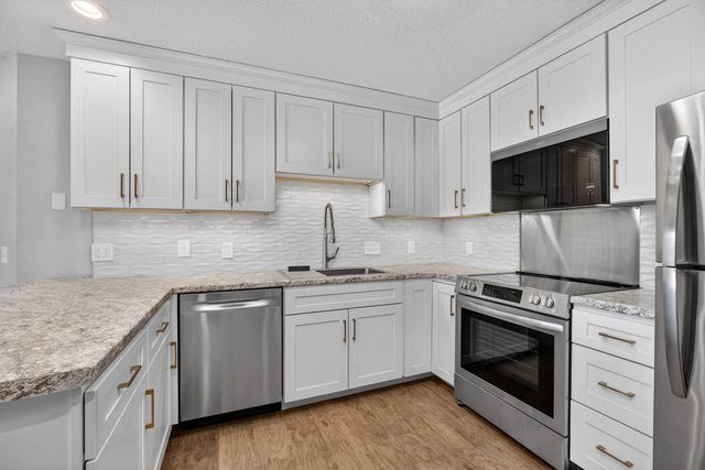 4165 Mallard Court 12, Bettendorf, IA 52772