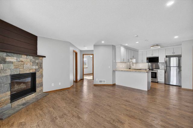 4165 Mallard Court 12, Bettendorf, IA 52772