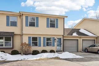 402 Highland DRIVE #B, Wales, WI 53183